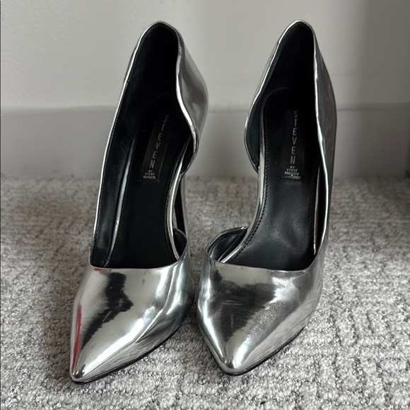 Steven by Steve Madden Metallic Silver Stiletto Heels - Picture 2 of 4